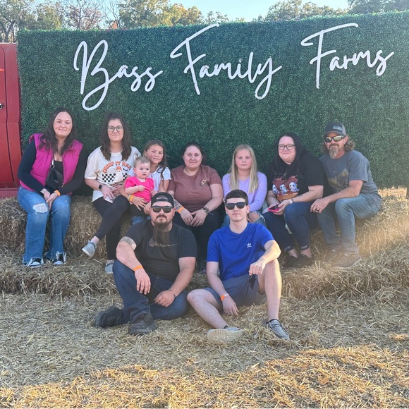 Meet your Posher, Miranda - Picture 2 of 9